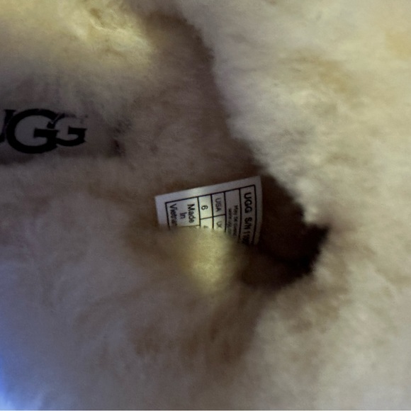 UGG WOMEN'S SCUFFETTE II SLIPPERS 🍀 - Picture 5 of 5